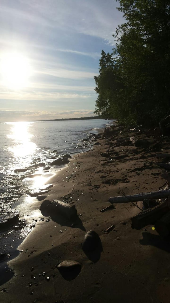 Driftwood Shores Cottage Cabins for Rent in Ontonagon, Michigan