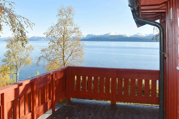 6 person holiday home in MIDSUND