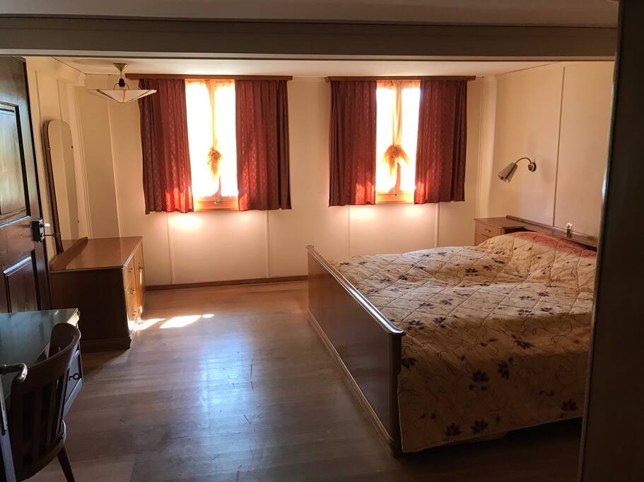 Das grosse Schlafzimmer.... / the Master Bedroom