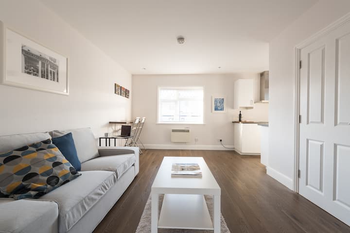 Rental unit in Edgware · ★4.69 · 1 bedroom · 1 bed · 1 bath