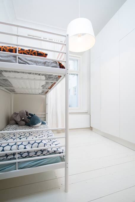 Second bed room - full sized bunk beds
