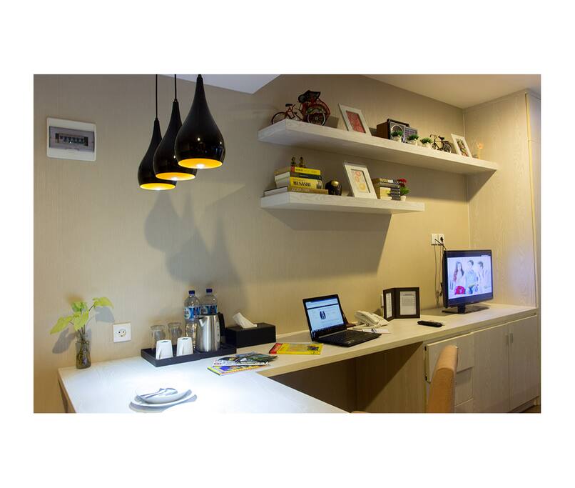 Laptop friendly workspace