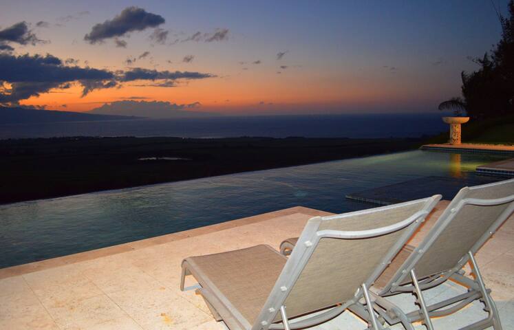 Views and pool – escape reality gallery image 5