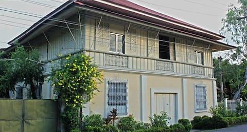Delfin Ledesma Ancestral House with Pool