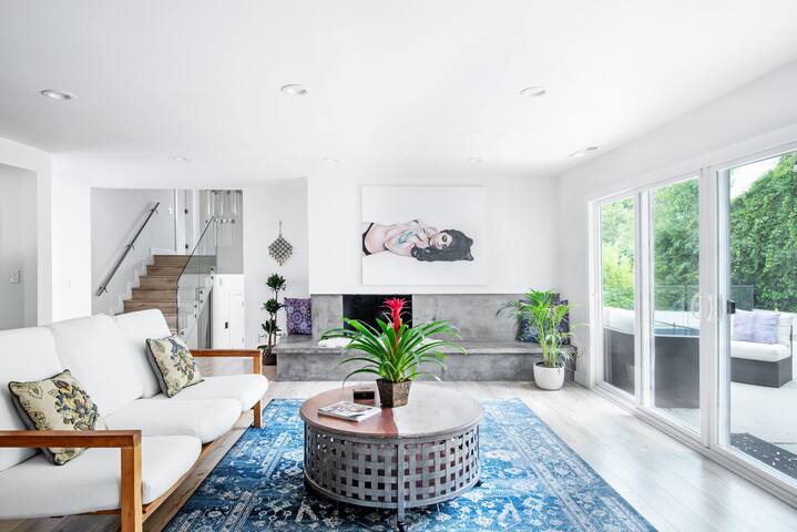 ★ Modern Luxury, Private Pool ★ gallery image 4