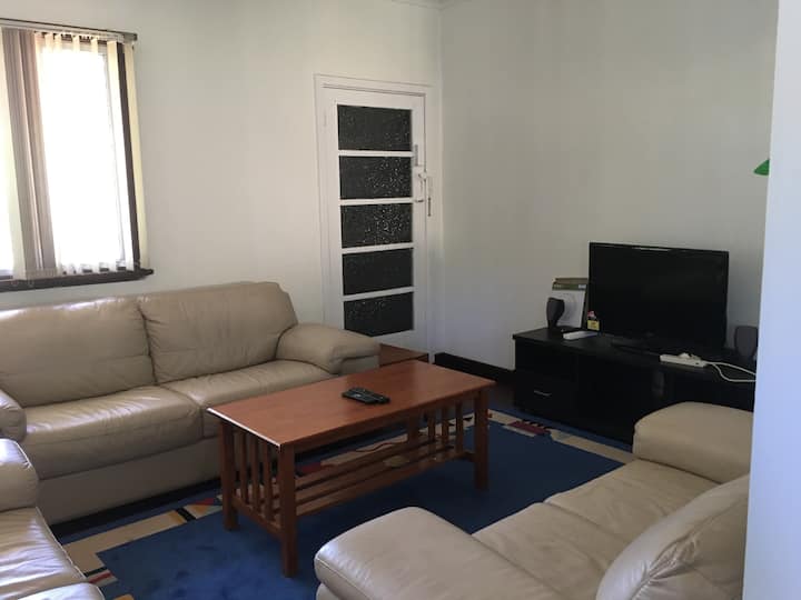 Hilton Character House Sleep 6 And Park 4+ Free - Perth