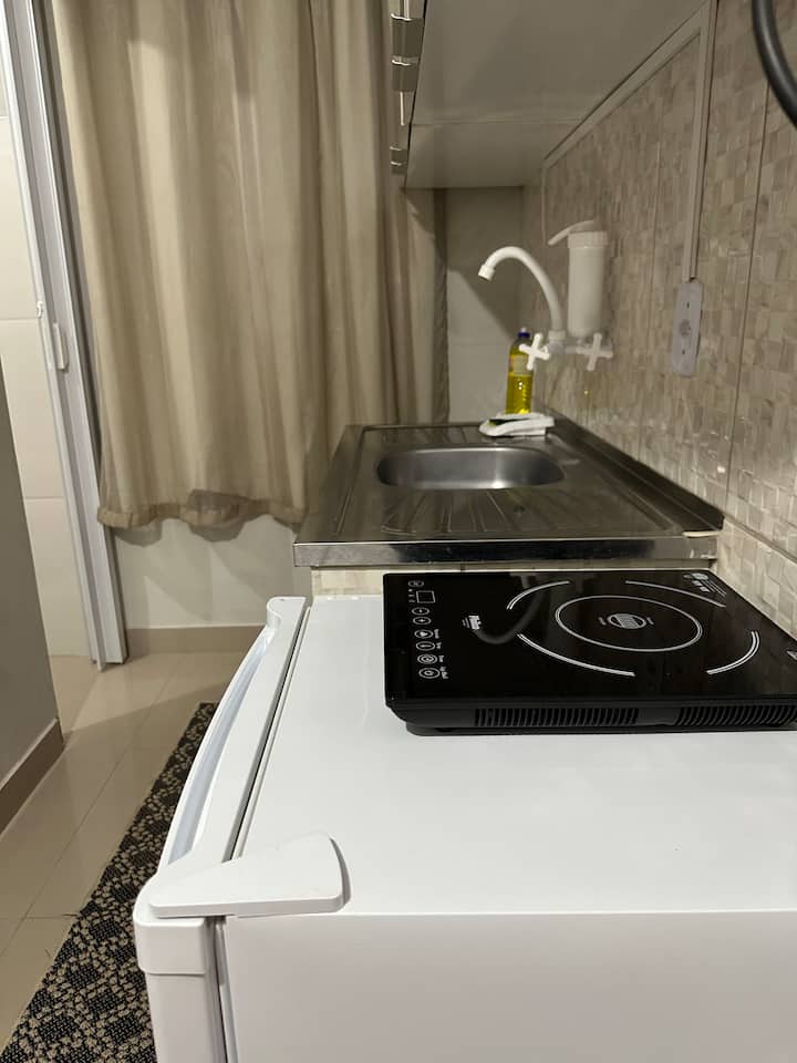 301 Kitnet Centro,linda Vista Por Sol,tv Smart, Ar - Montes Claros