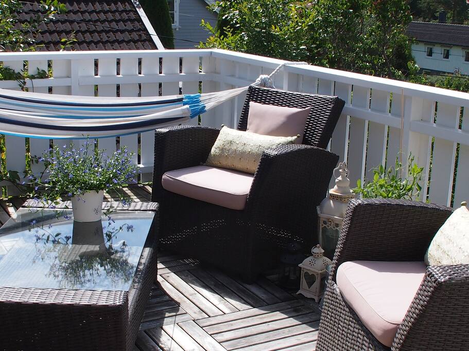 The house has a terrace and garden at the back, and a balcony with wonderful sunsets and peak of the sea at the front
