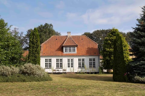 Lovely house on the peninsula of Hindsholm