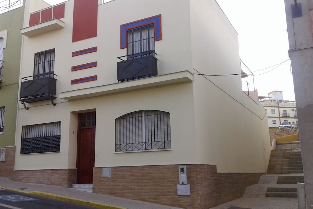 fachada y lateral