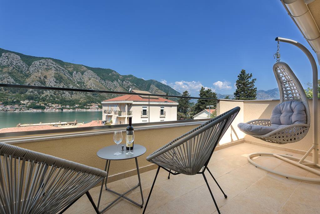 360 view from the front terrace