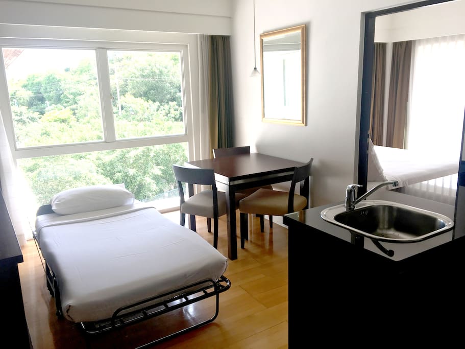 One Bedroom for 3pax,WiFi, Pattaya,Pratumnak_1 -Guest Room WITH the angle of view