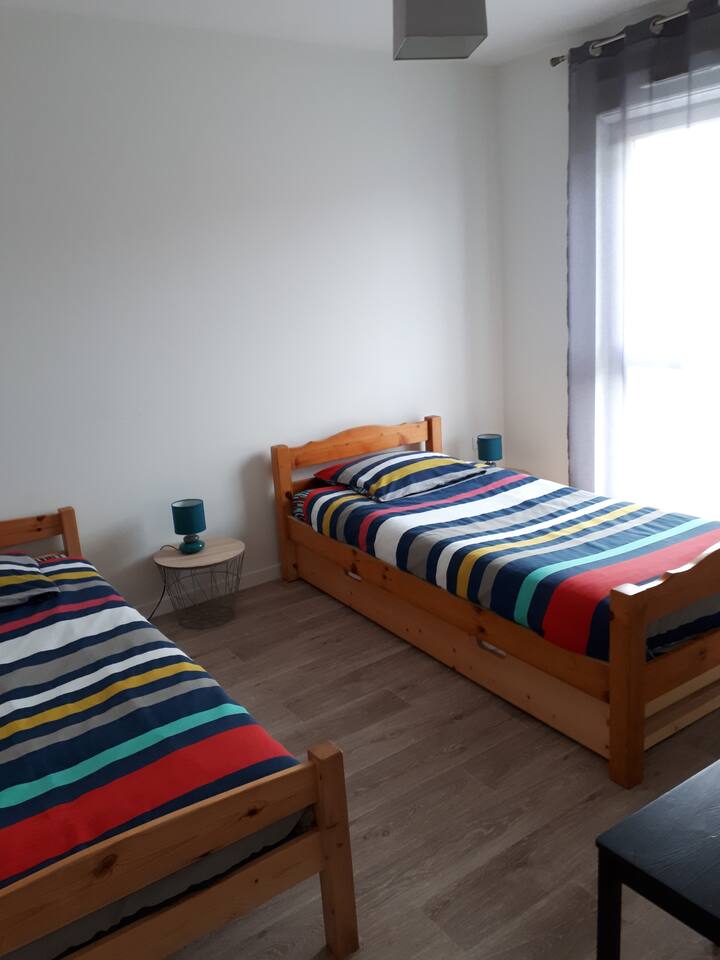 Habitación con 2 camas individuales