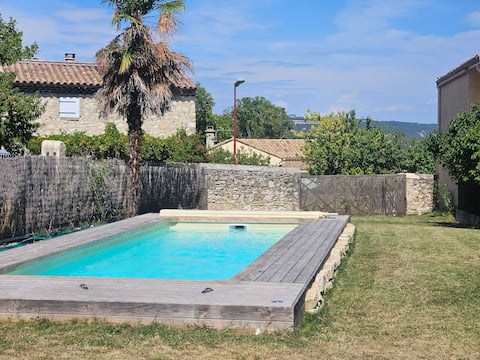 L'Escapade Marsannaise: Large village house