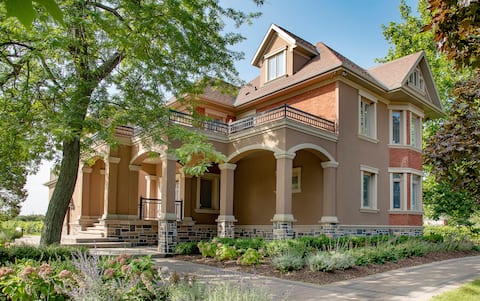 Vineyard Villa of Alvento Winery