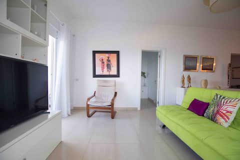 Anuncio de Airbnb popular: Front row to Playa Chica, paradise en Santa Cruz De Tenerife