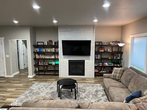 Cozy New Build with Incredible Workspaces