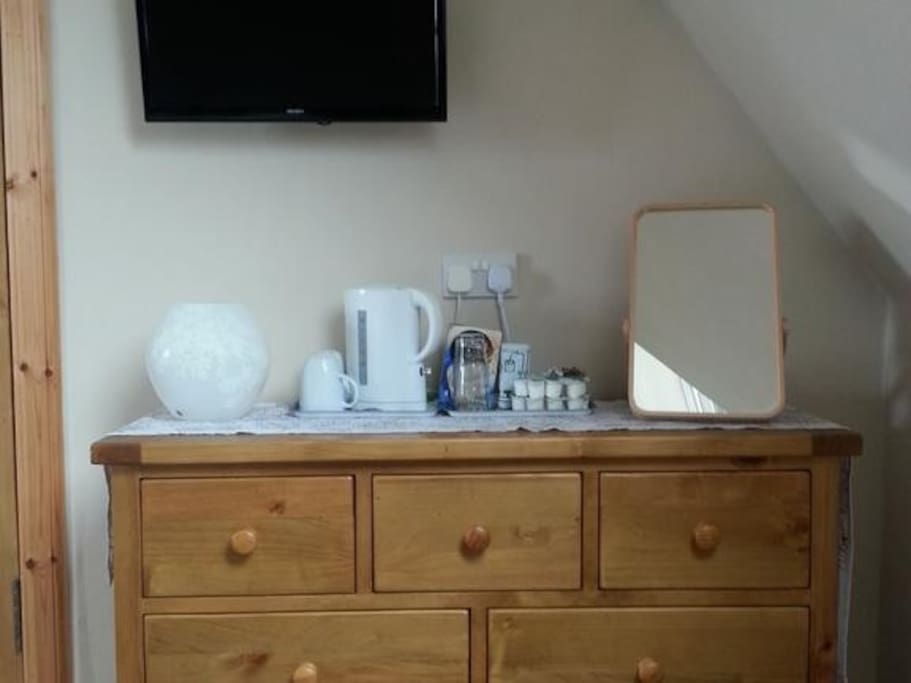 Guest room