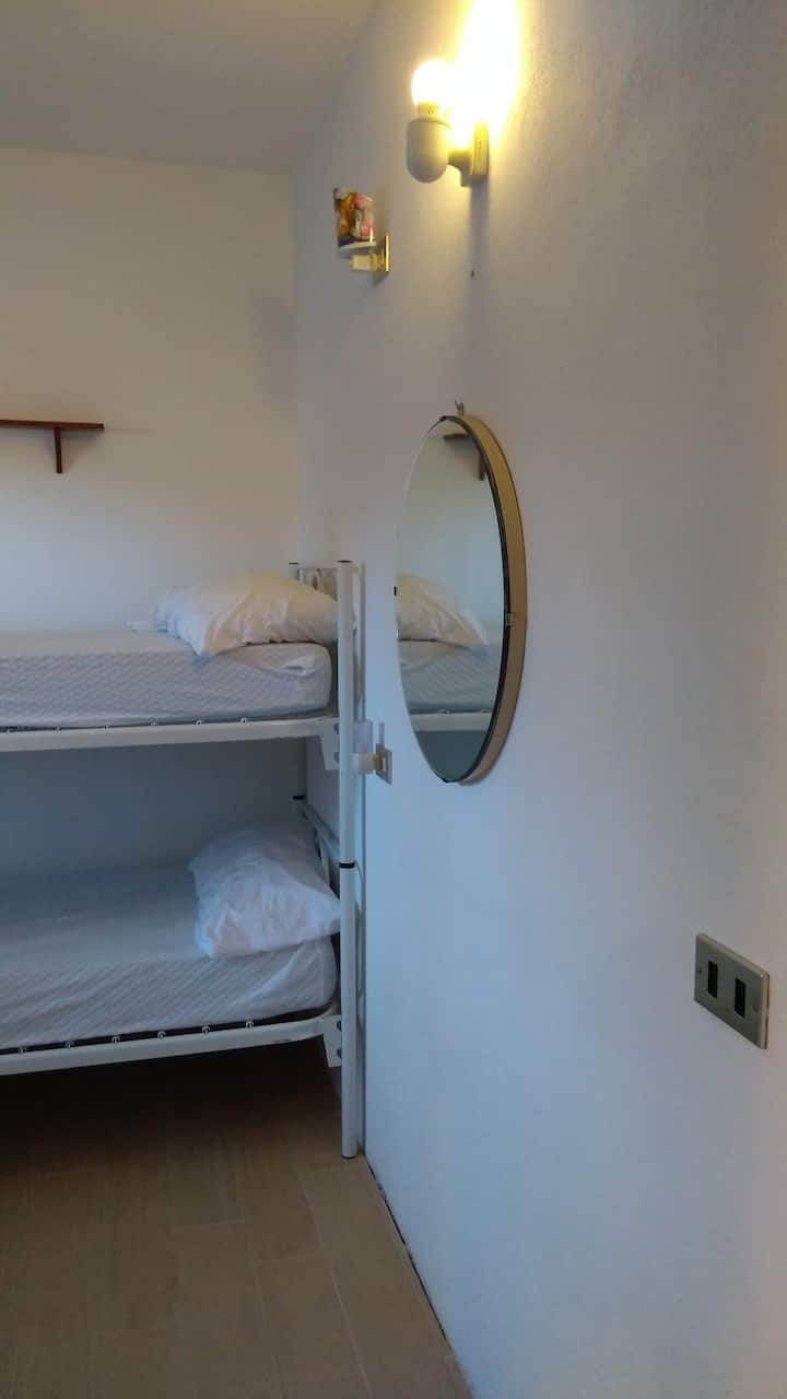 Deuxième chambre avec lit superposé ou double