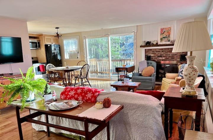 Grandma’s Cottage On The River In Wolfeboro, Nh - Wolfeboro, NH