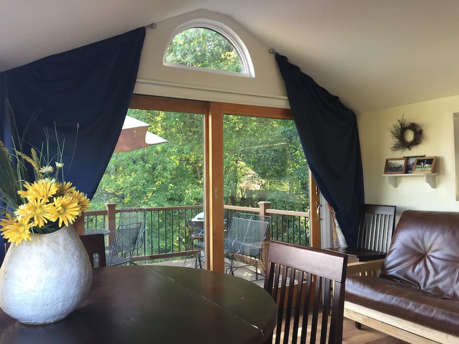 Wall to wall windows give you 270 degree views of Delaware woodlands and 80 acres of farm-fields. Balcony off the great room. Cathedral ceilings:)