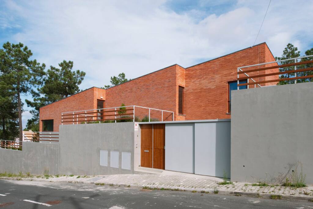 Vista geral da rua | General view - main entrance
