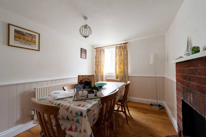 Ann Page Cottage Cottages For Rent In Aldeburgh United Kingdom