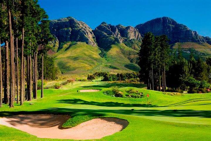 Dream Holiday on Erinvale Golf Estate in Cape Town gallery image 2