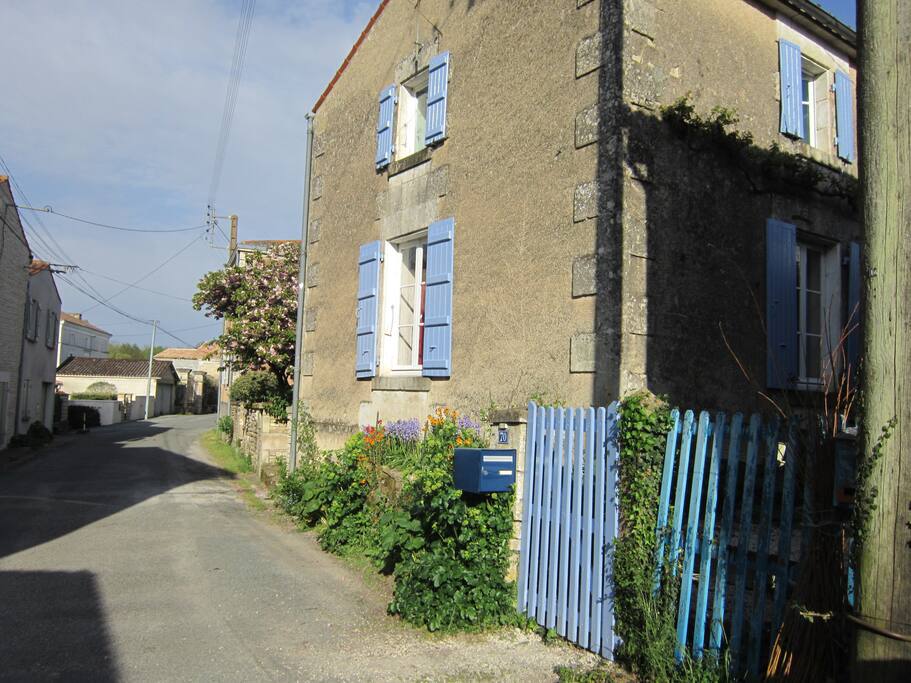 street view of Les Volets Bleus