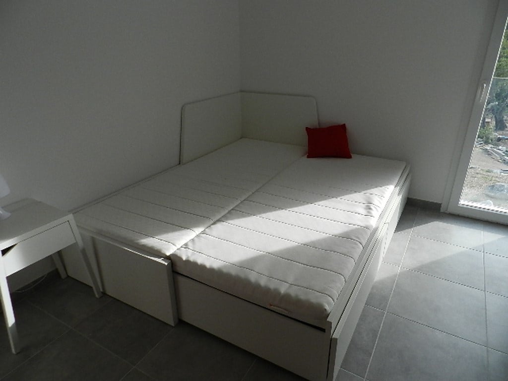 the same open bed 160