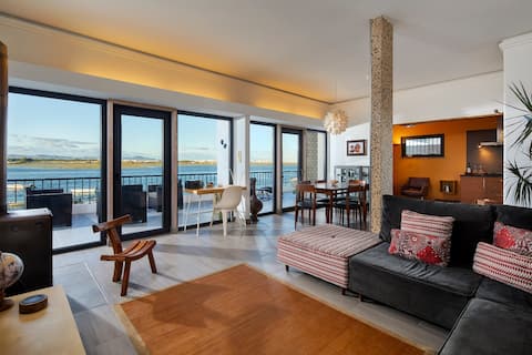 Home by the Sea – Ocean & Lagoon Views