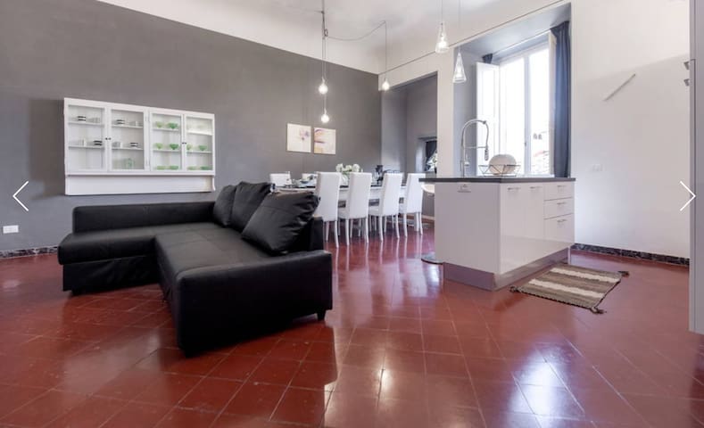 Noble floor of an ancient palace from XIII century gallery image 4