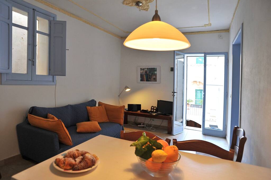 Living room with kitchen, AC, Wi-fi, SatTV