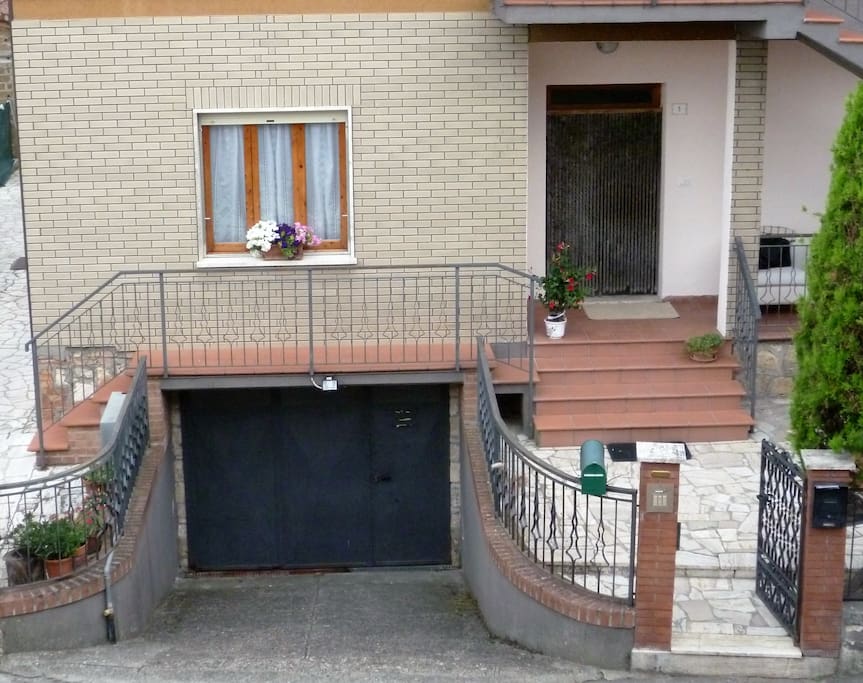 facciata ingresso abitazione 2