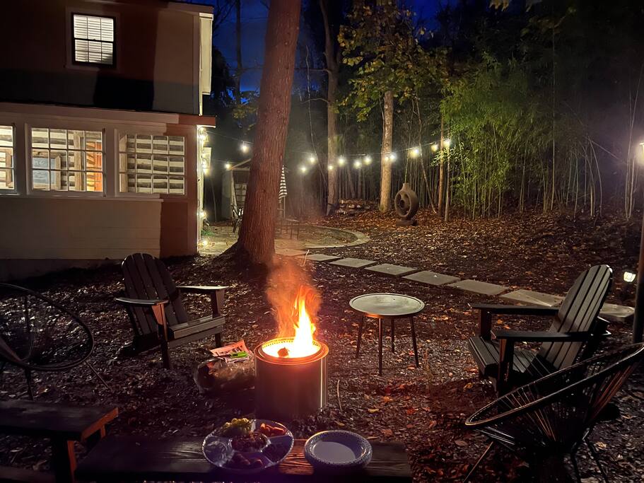 Stylish Historic Cabin in the city pet friendly