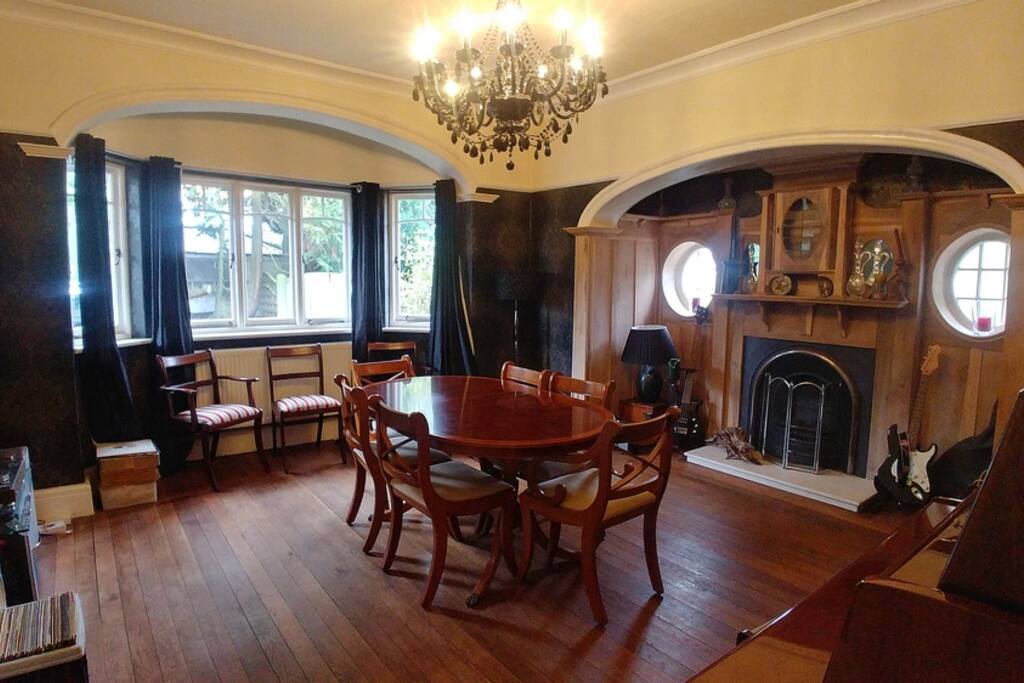Large dinning room with extendable table