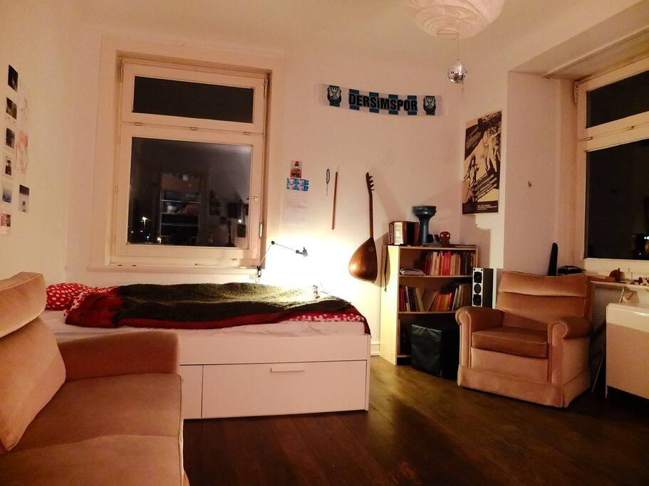 Bed and sofabed, suitable for 4!