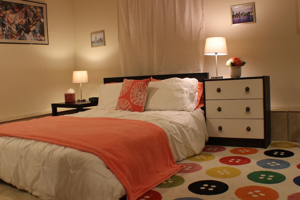 Full size bed