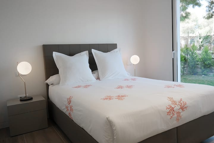 ห้อง 2 และ 3 มีวิว/ประตูบานเลื่อนไปยังสวนขนาด 39 ตารางเมตร