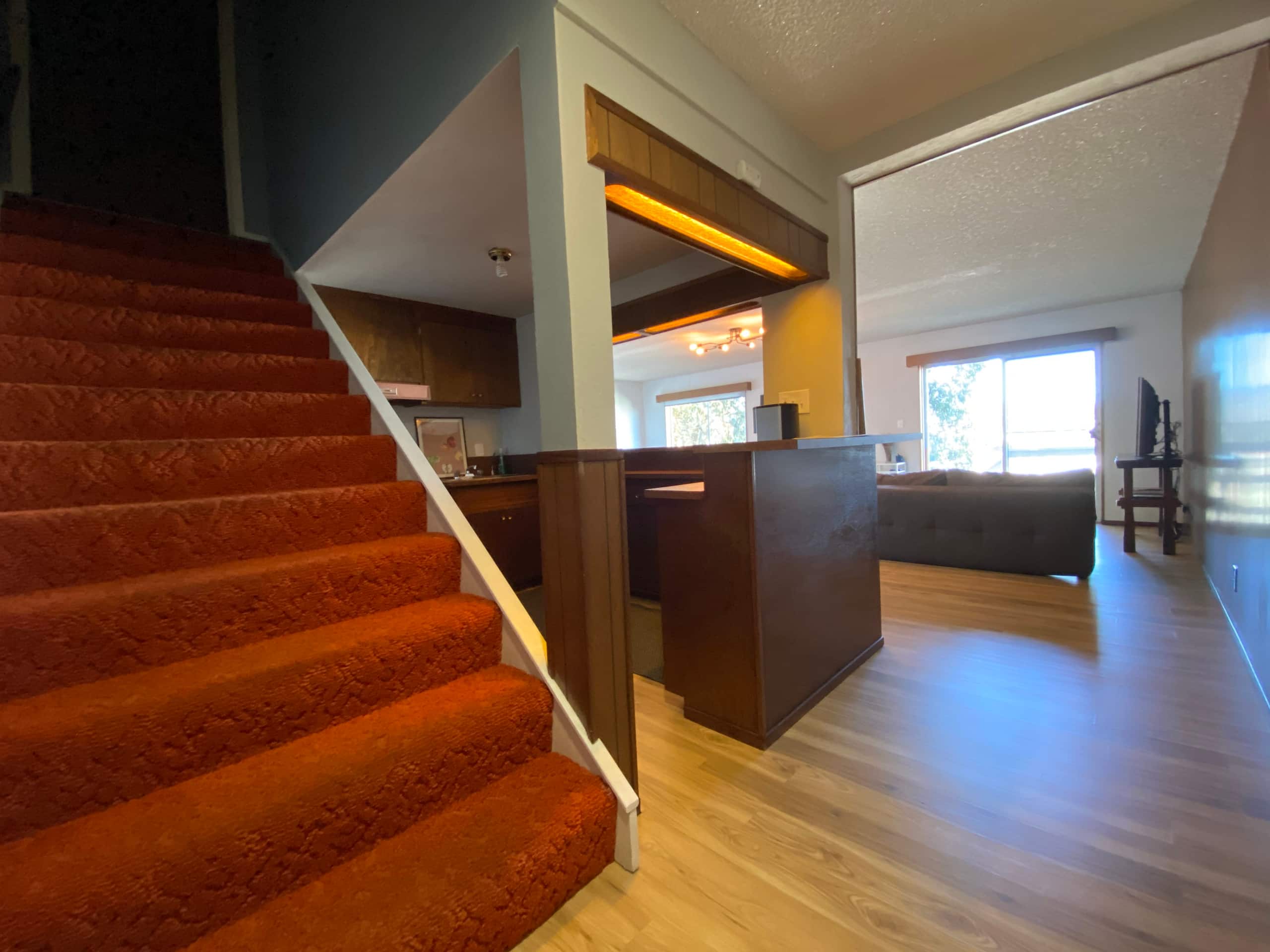 Chic, sun-drenched studio w/views and parking. - Image 28