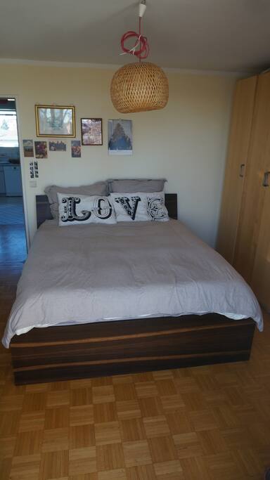 1st Bed (Bedroom)