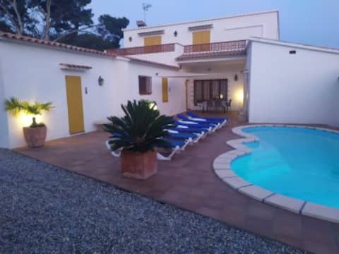Very Large House 150 meters from beach and shops