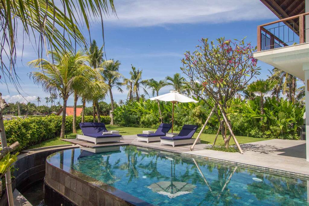 20 metre salt water pool