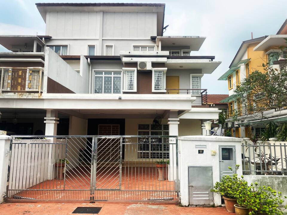 Semi-D Bungalow Poh