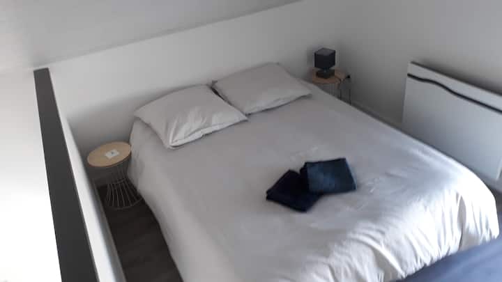 საძინებელი 4 ანტრესოლზე.