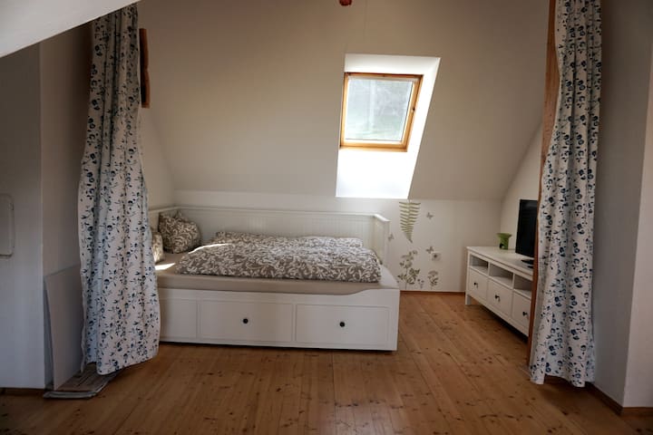 ห้องนอน 2 พร้อมทีวี