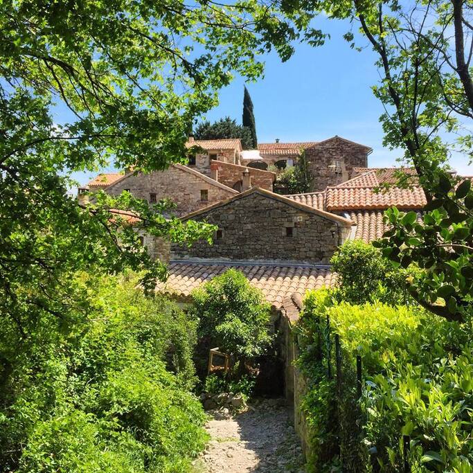 le village de Naves