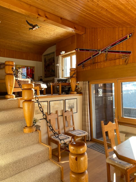 Large apartment with panoramic views and cottage flair