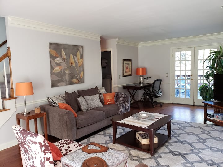 Enchanting Franklin Family Home - Franklin, TN