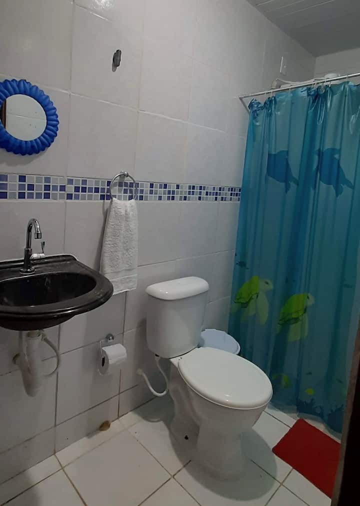 ● Wc suite superior 3.
ცხელი ● საშხაპე
● ხელის პირსახოცი
● Უნიტაზის ქაღალდი 
ხელის თხევადი● საპონი. 